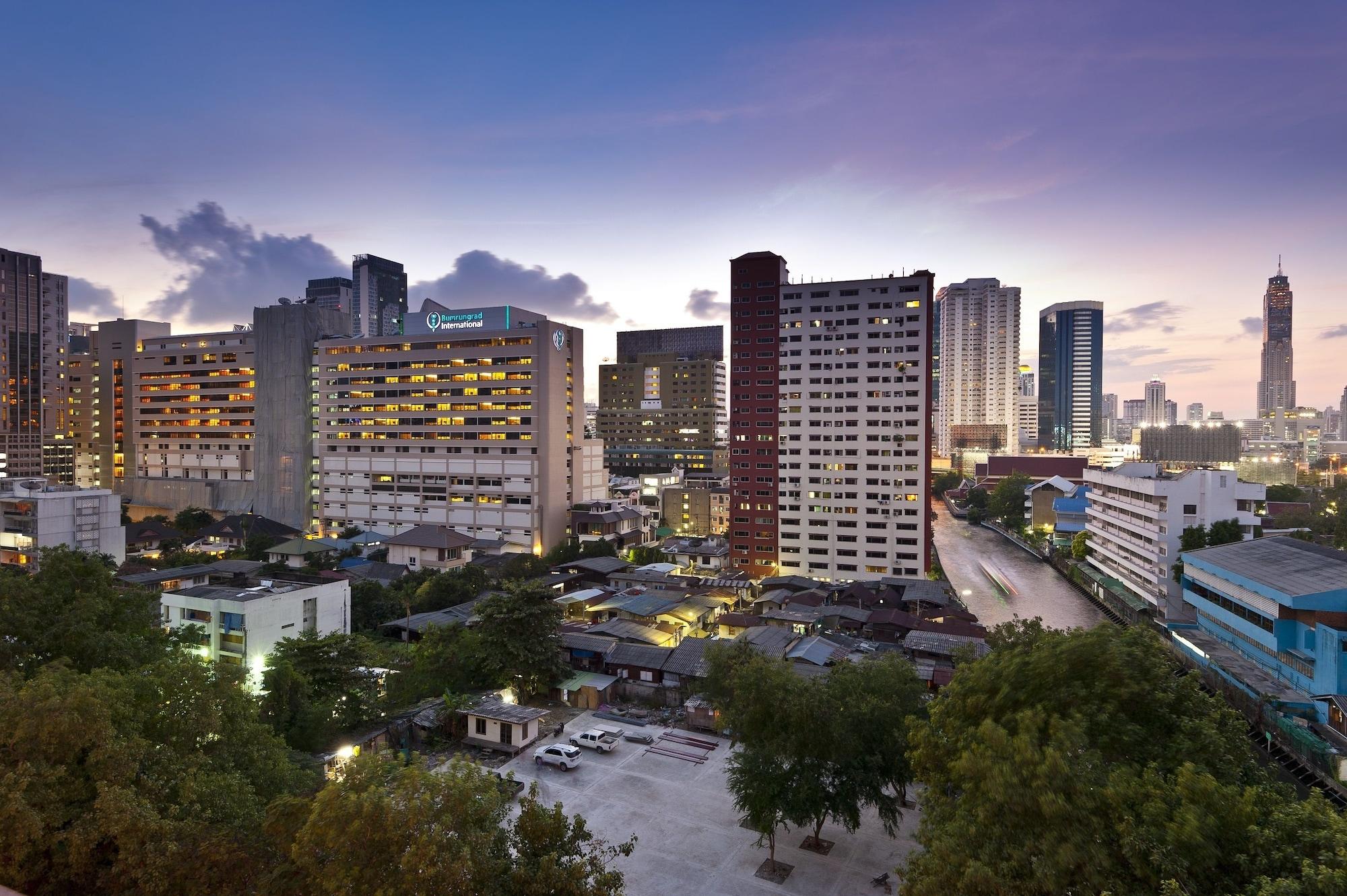 Anya Nana At Sukhumvit Bangkok Hotel Екстериор снимка