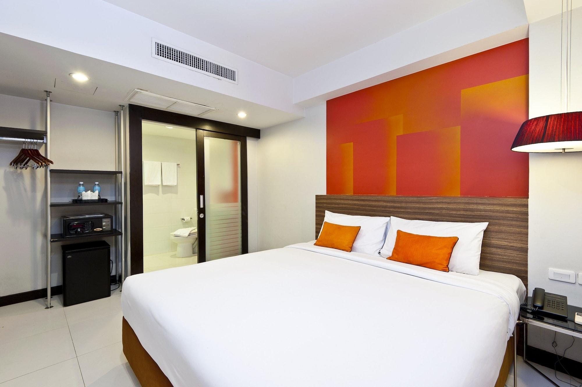 Anya Nana At Sukhumvit Bangkok Hotel Екстериор снимка