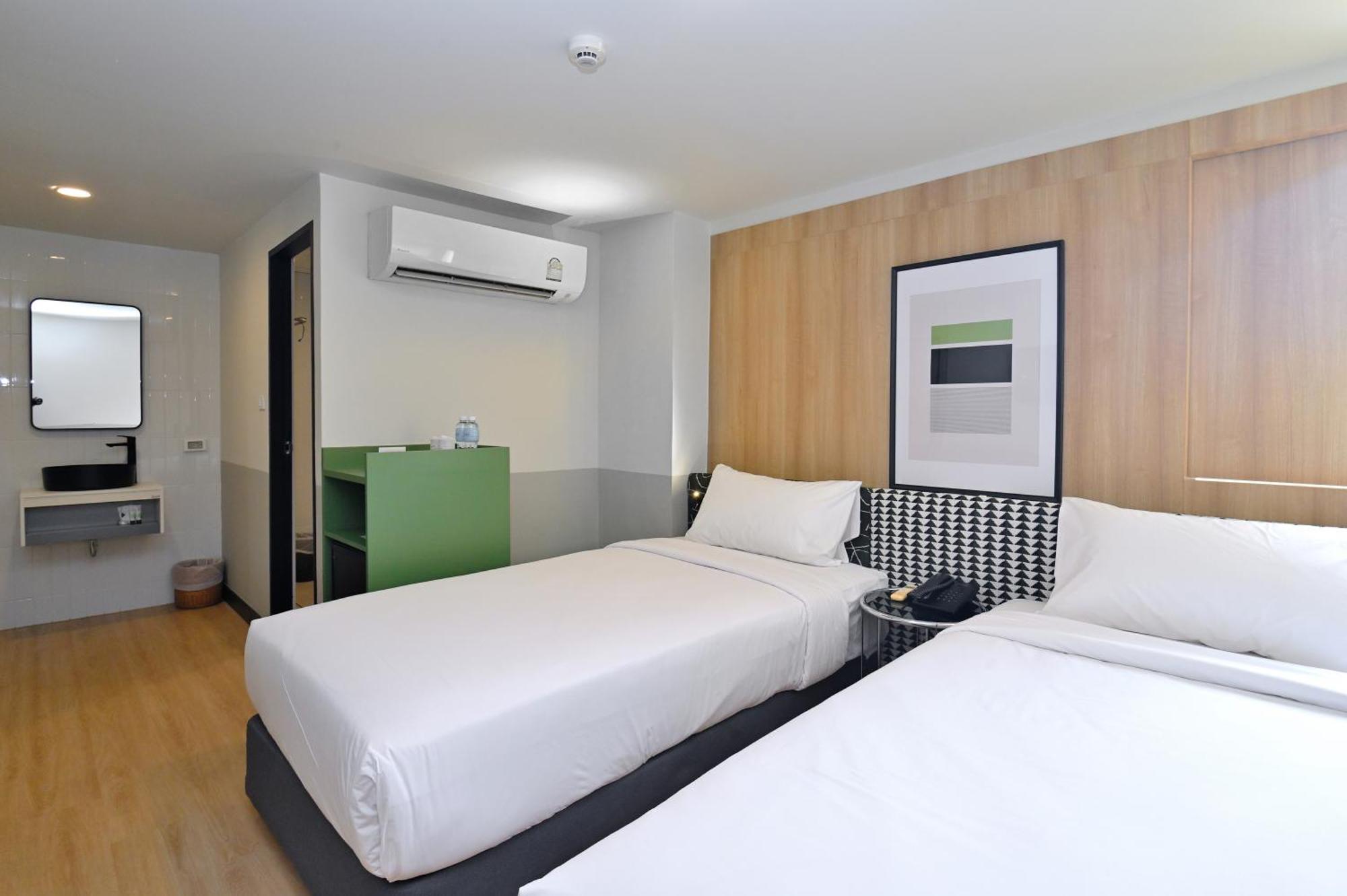Anya Nana At Sukhumvit Bangkok Hotel Екстериор снимка