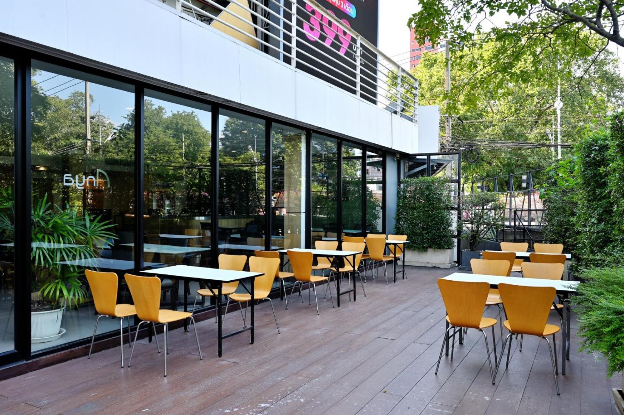 Anya Nana At Sukhumvit Bangkok Hotel Екстериор снимка