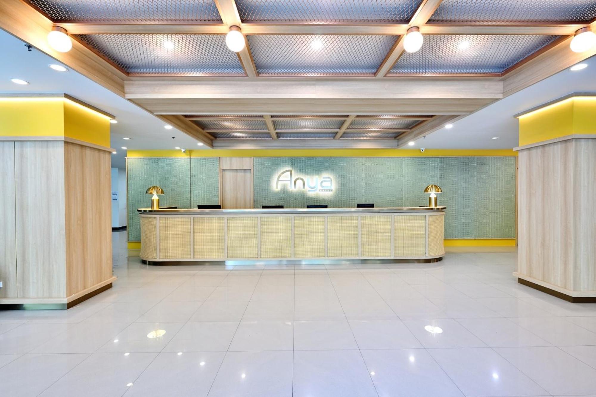 Anya Nana At Sukhumvit Bangkok Hotel Екстериор снимка