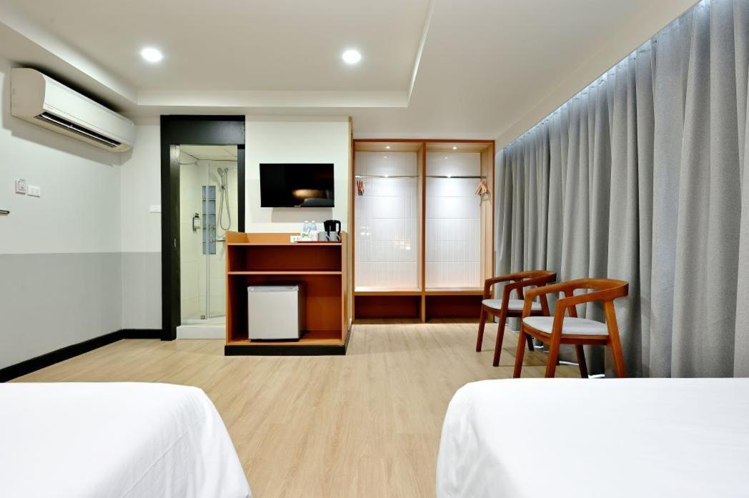 Anya Nana At Sukhumvit Bangkok Hotel Екстериор снимка