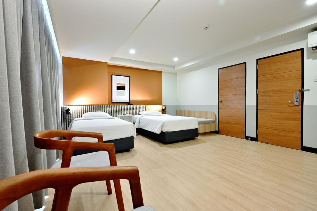 Anya Nana At Sukhumvit Bangkok Hotel Екстериор снимка